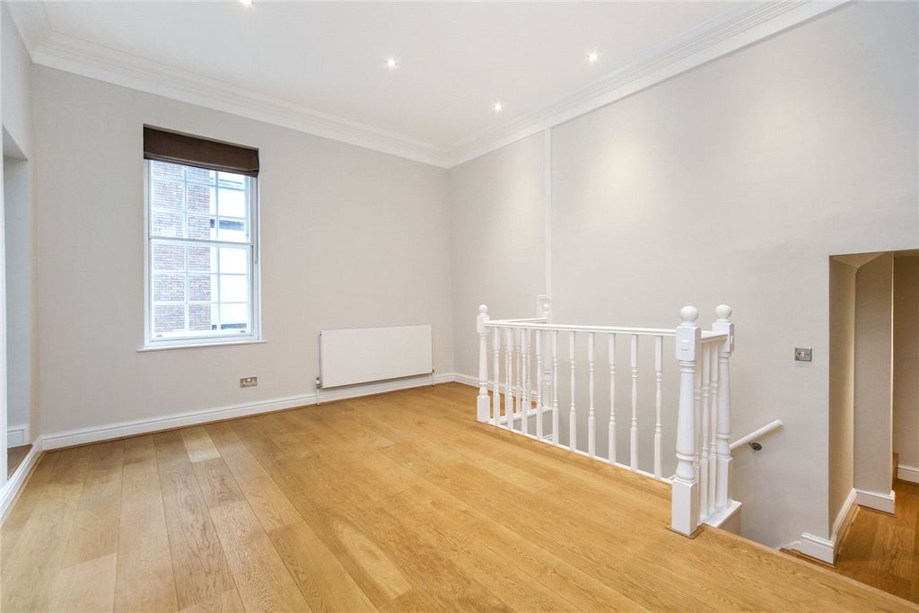 Property photo 3 of 8 Picture No. 20