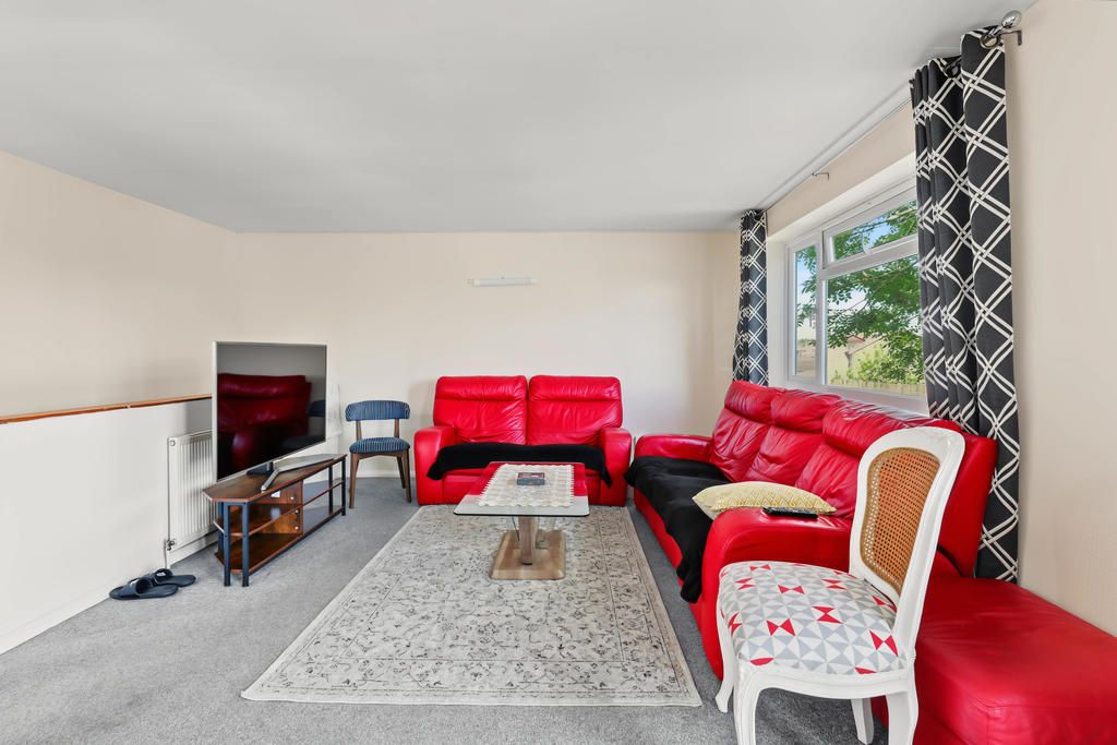 Property photo 1 of 11 Lounge/Diner