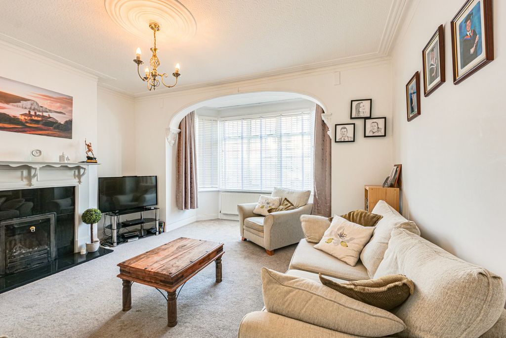 Property photo 3 of 38