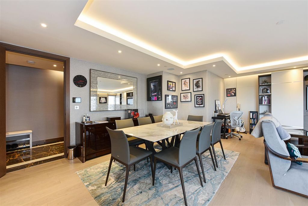 Property photo 2 of 20 22 Chelsea Creek Tower (5).Jpg