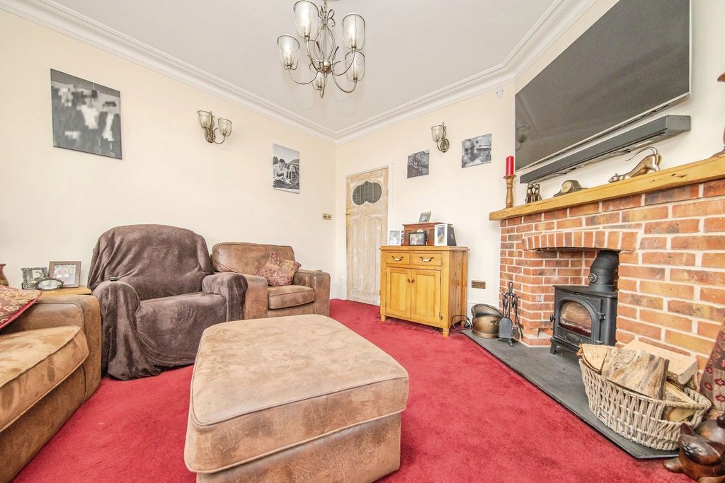 Property photo 2 of 17 Sitting Room