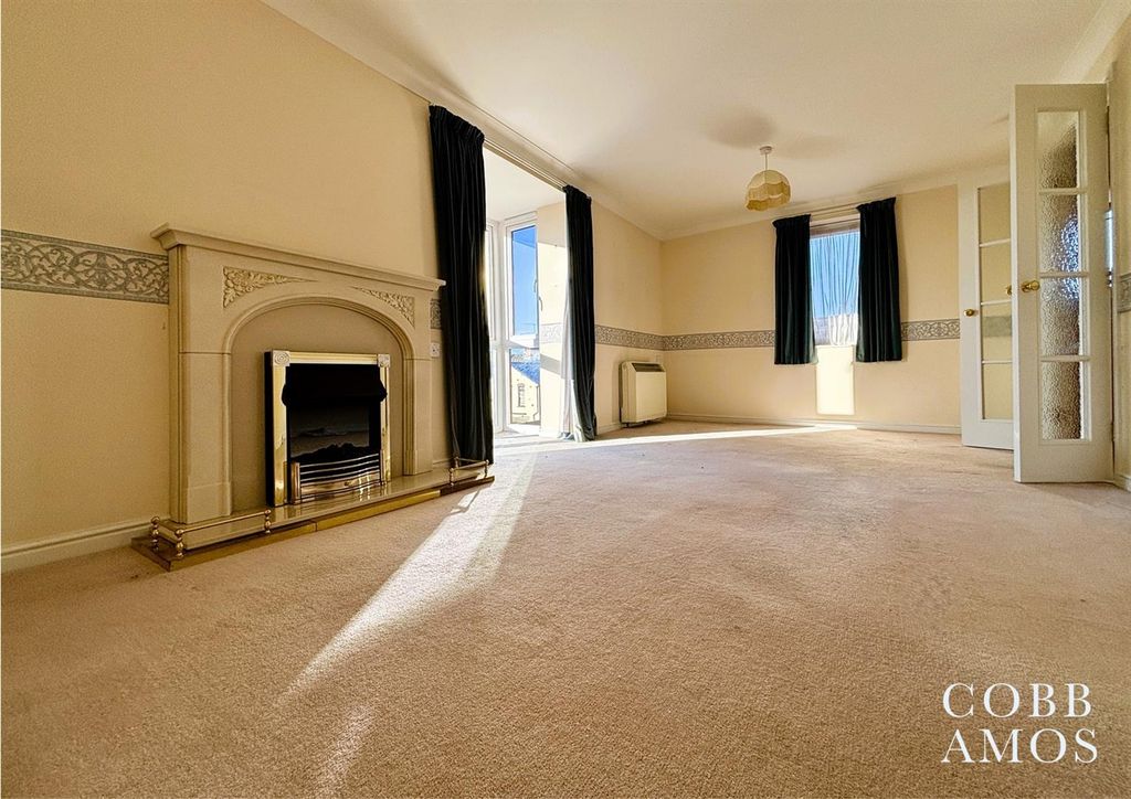 Property photo 2 of 25 17.Jpg