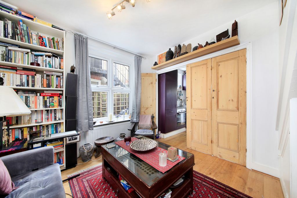 Property photo 2 of 8