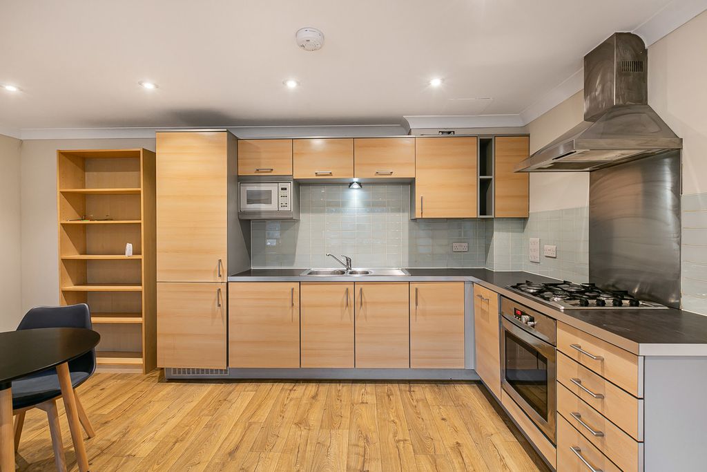 Property photo 3 of 17 Reception/Kitchen