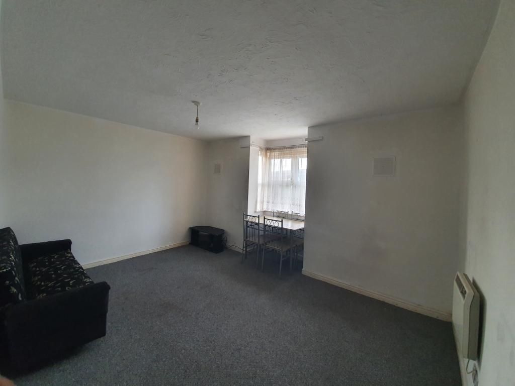 Property photo 3 of 6 Gallery