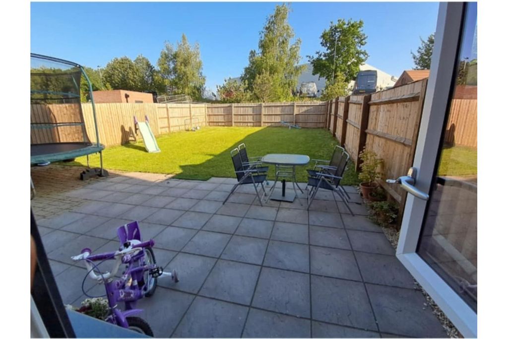 Property photo 3 of 19 Garden