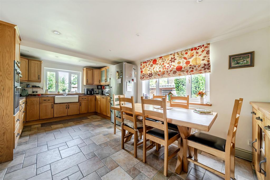 Property photo 3 of 22 1513593-11-6A96d95277c0d.Jpg