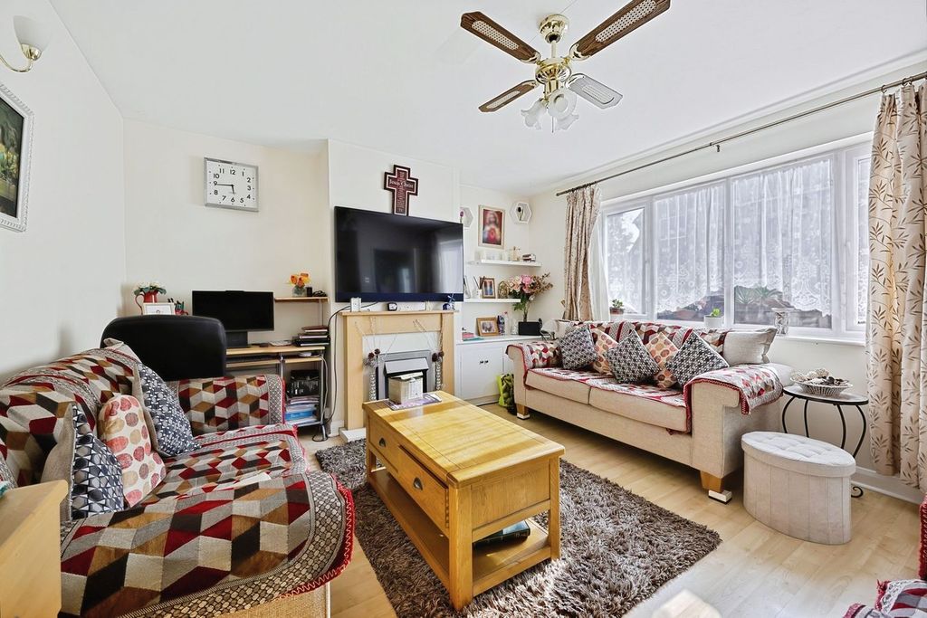 Property photo 2 of 15