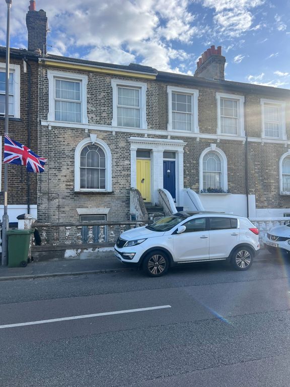 Property photo 2 of 5