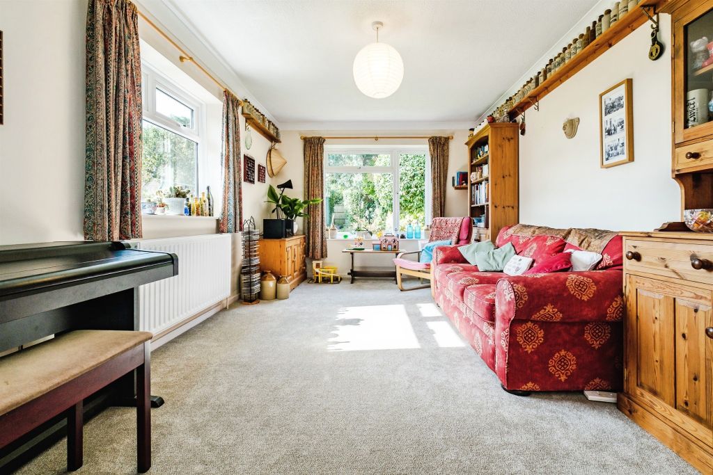 Property photo 2 of 17