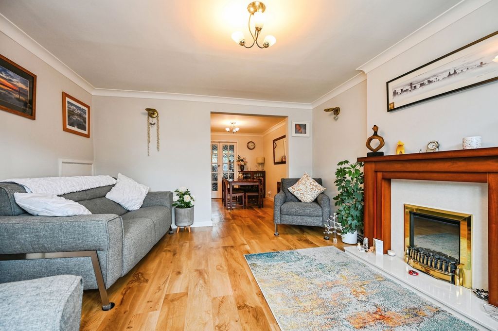 Property photo 2 of 19 Pbox-Img.Jpg