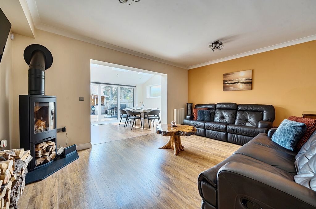 Property photo 3 of 13 1432495-13-69c3E6...