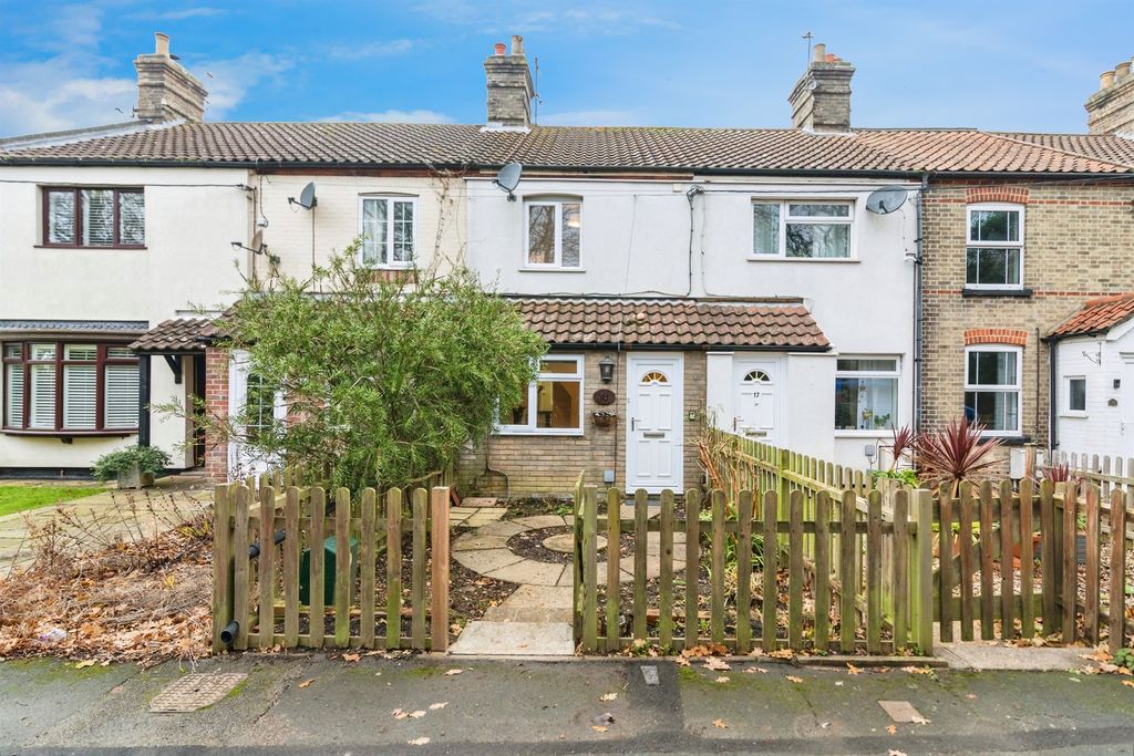 Property photo 1 of 18