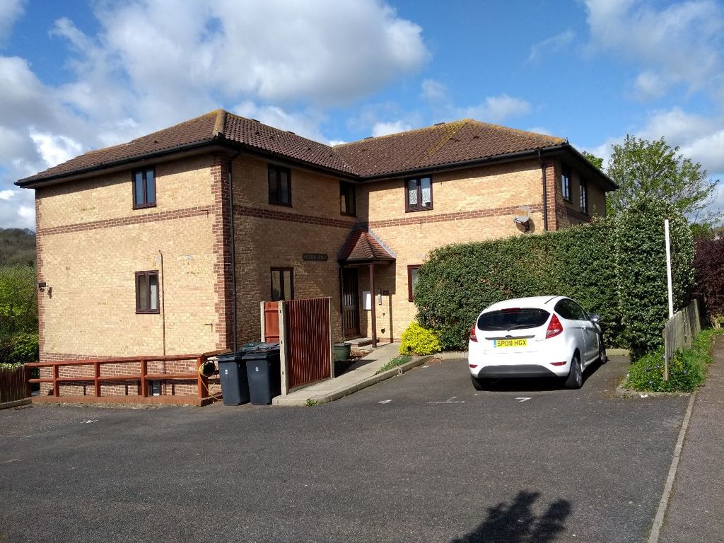 Property photo 1 of 5