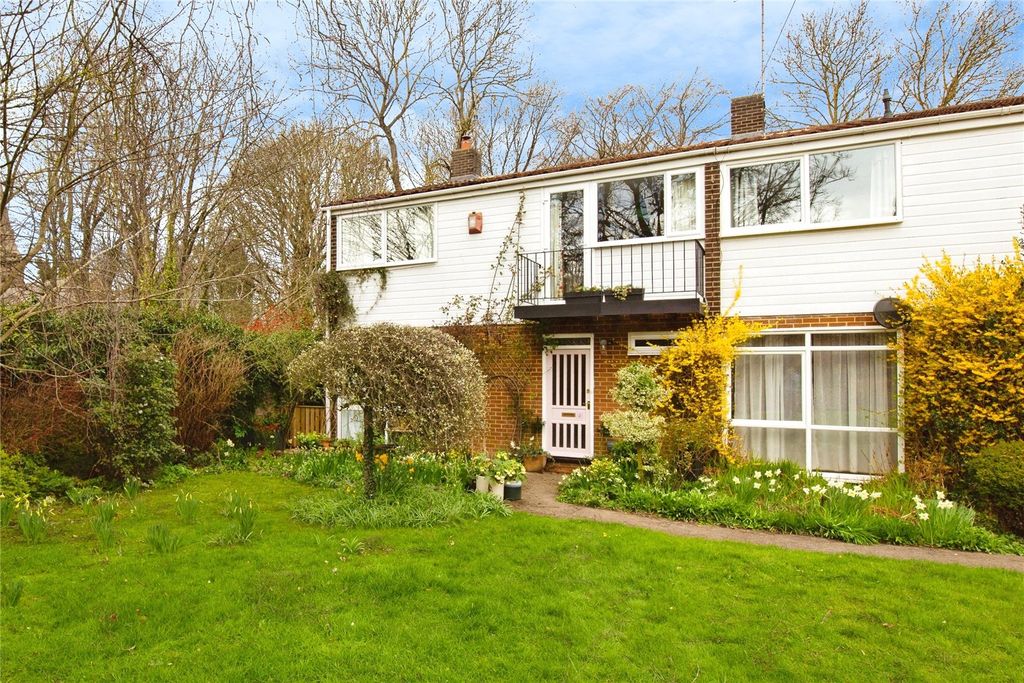 Property photo 1 of 37 Picture No. 67