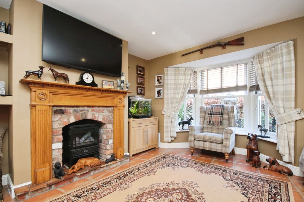 Property photo 3 of 26