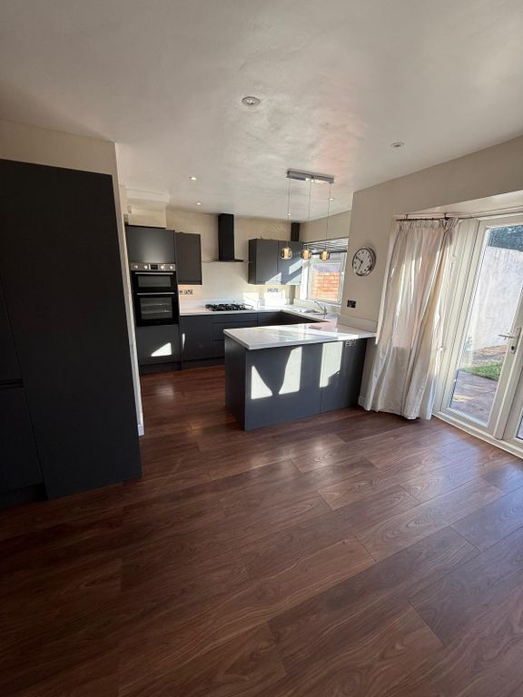 Property photo 2 of 23 Kitchen Dining