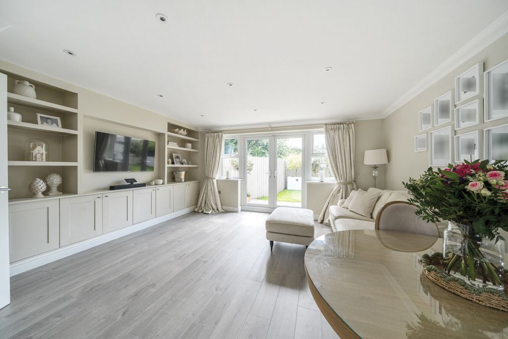 Property photo 2 of 19 1484402-13-6A43cd...