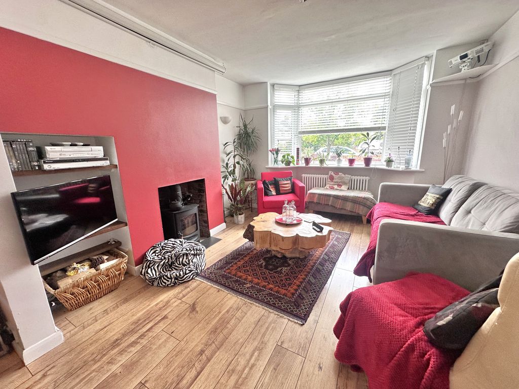 Property photo 2 of 16 Image