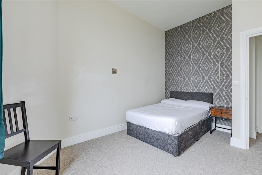 Additional image 16 of 14 bed terraced house to rentFirst Avenue, Hove BN3