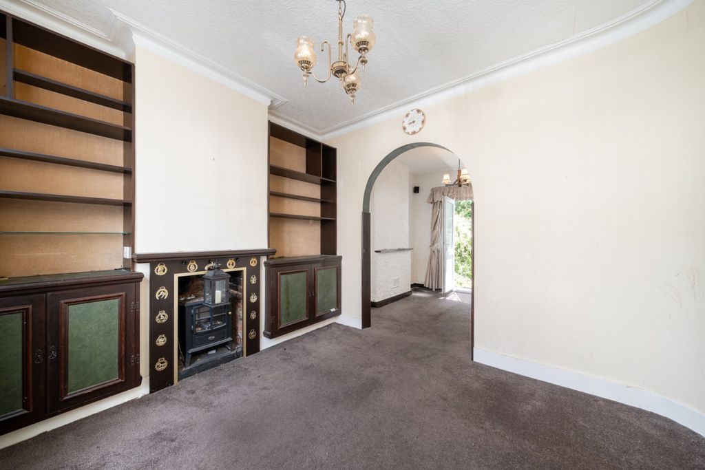 Property photo 2 of 6