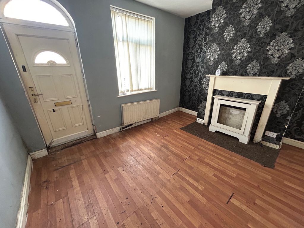 Property photo 2 of 6