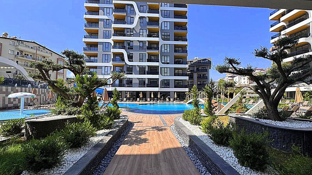 Property photo 1 of 25 Indulgent One Bedroom Apartment For Sale In Alanya Â€“ Main View Of The Complex