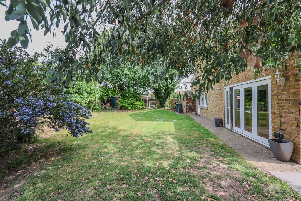 Property photo 3 of 33