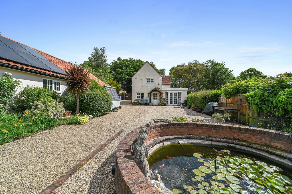 Property photo 1 of 39