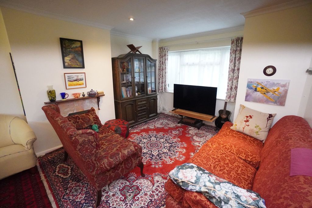 Property photo 3 of 12