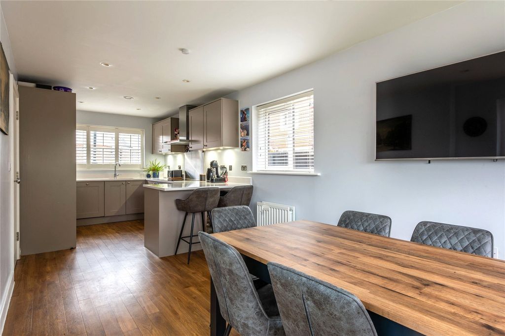 Property photo 3 of 19 Picture No. 07