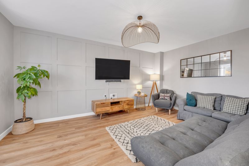 Property photo 2 of 21 Sitting Room