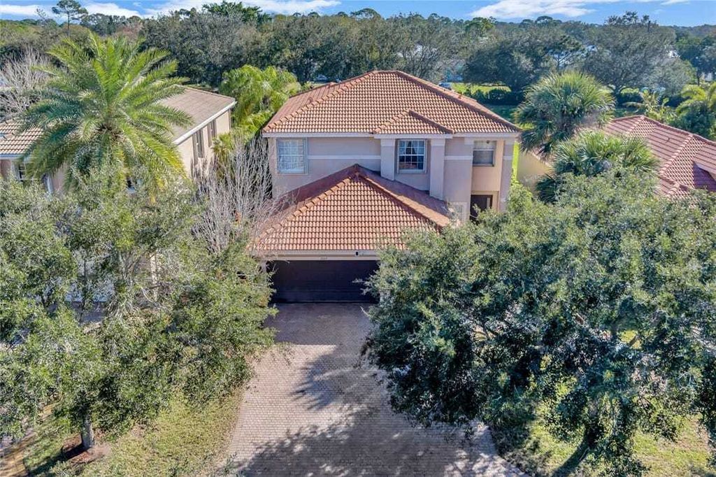 Property photo 1 of 28