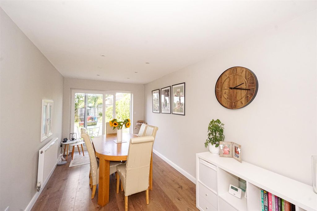 Property photo 3 of 24 Fern Road (42)_Alto.Jpg