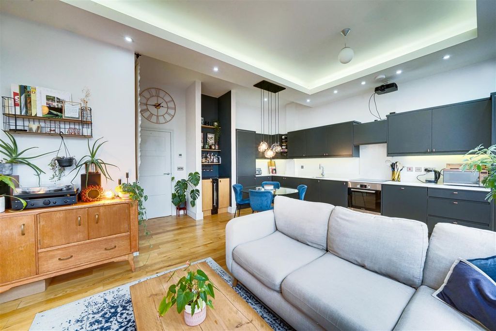 Property photo 2 of 16 Dsc08979-Dsc08983.Jpg