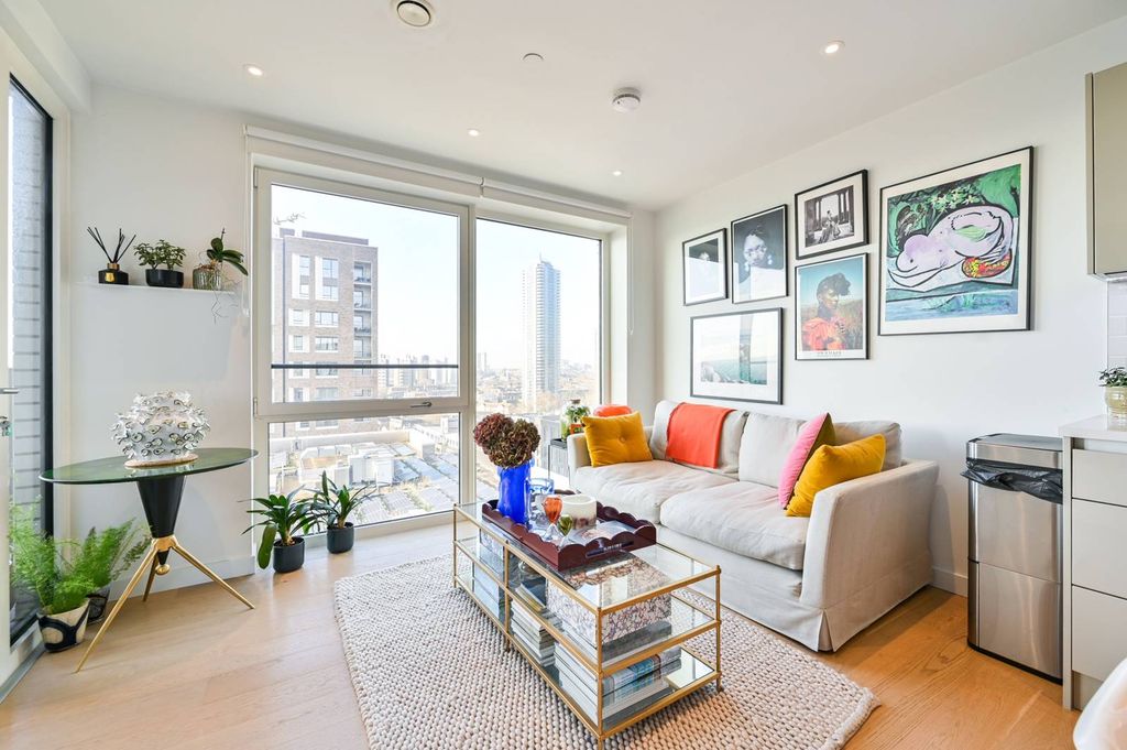 Property photo 2 of 11