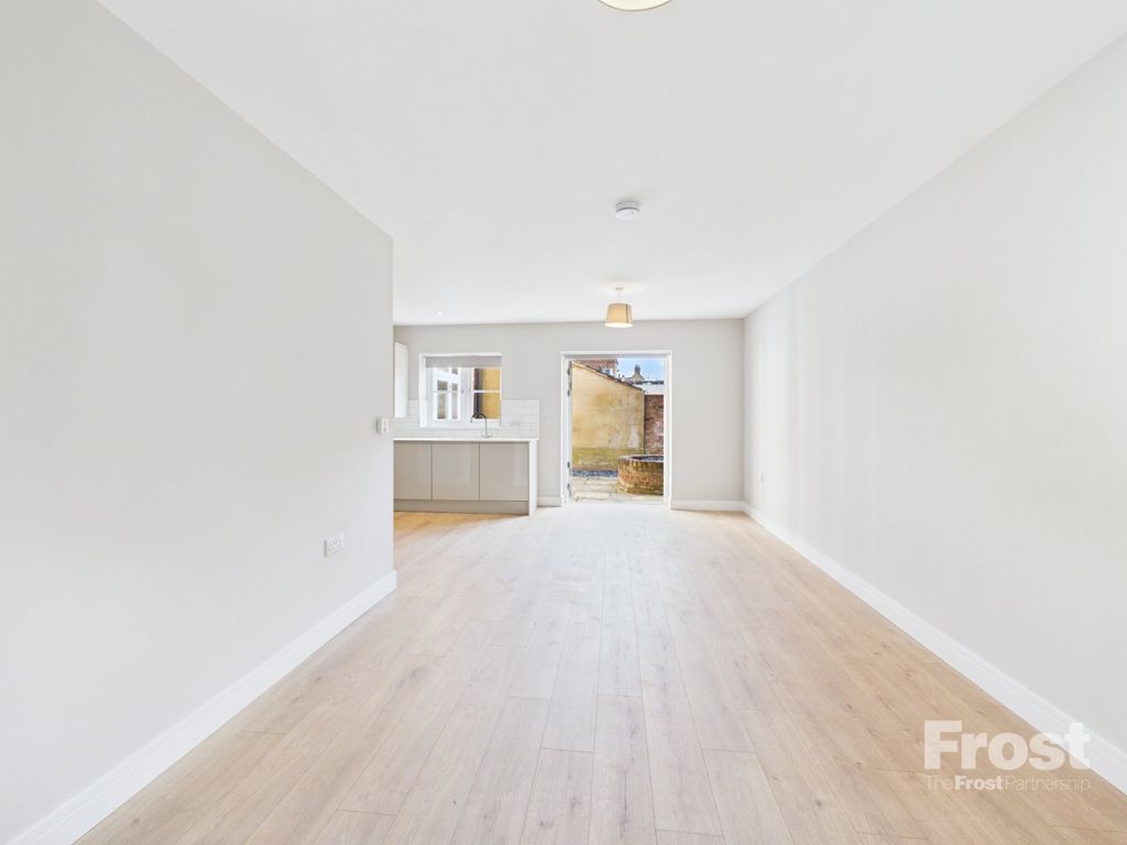 Property photo 3 of 15 Picture No. 13