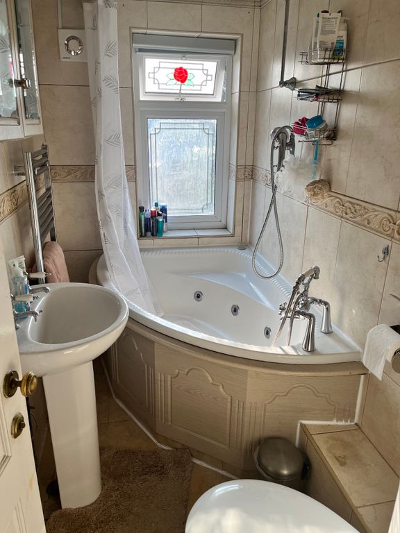 Property photo 3 of 8
