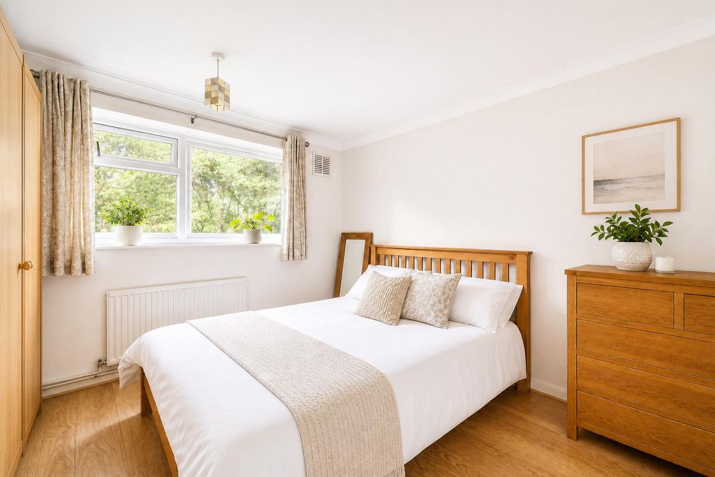 Property photo 3 of 6 Download (6).Png