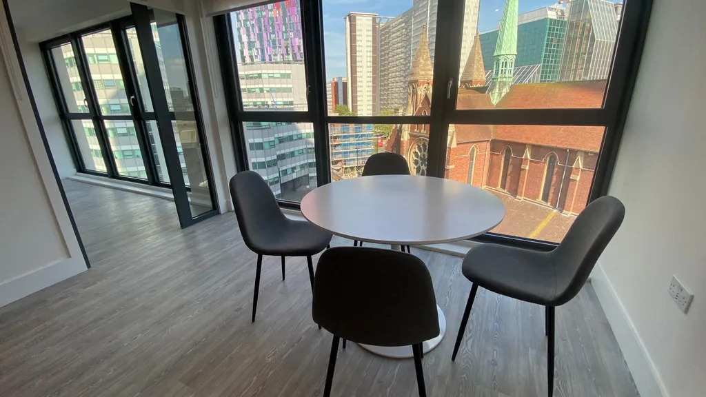 Apartment in Croydon CR0 - More