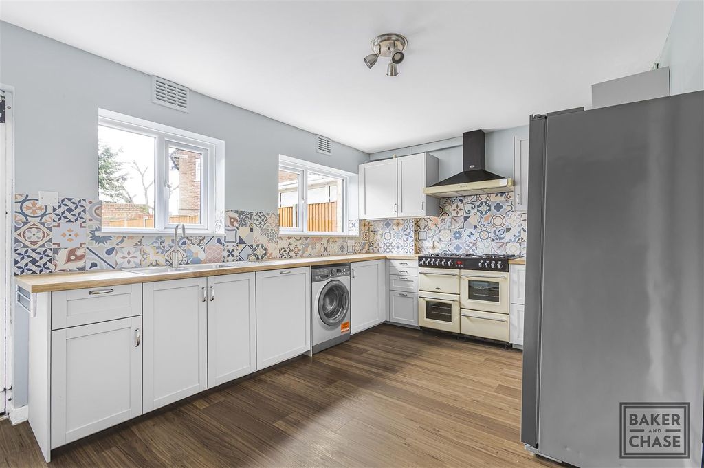 Property photo 2 of 26 Kitchen