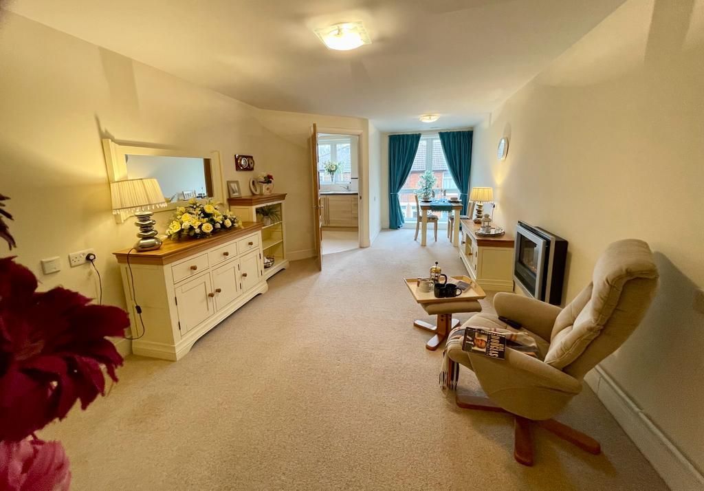 Property photo 1 of 12 00Fb63Ff-1A17-4d27-89Ea-63Ae14Dacc5E.Jpg
