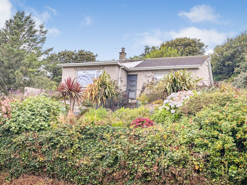 Property photo 1 of 11 Front