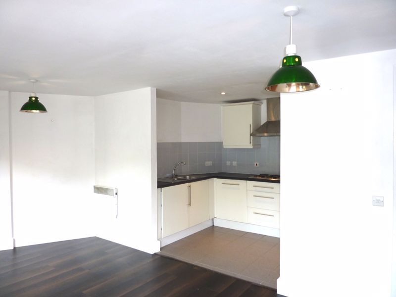 Property photo 2 of 10 Lounge/ Kicthen