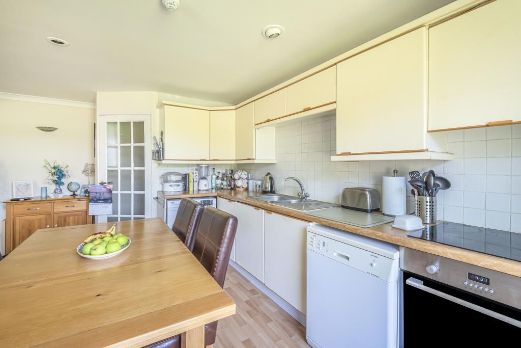 Property photo 2 of 10 Kitchen/Dining Area