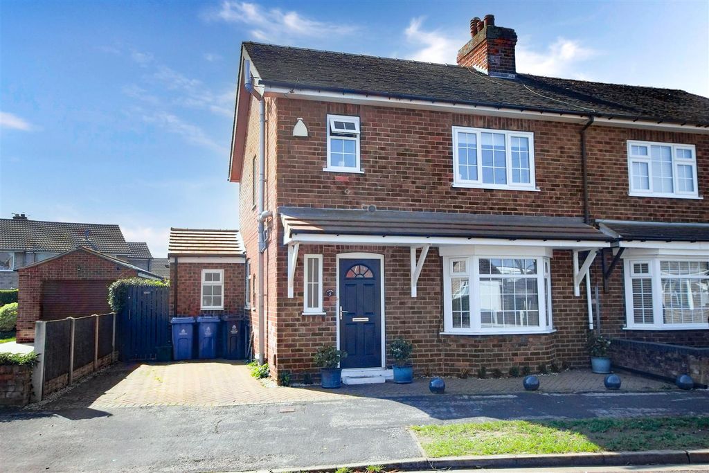 Property photo 1 of 17 Front