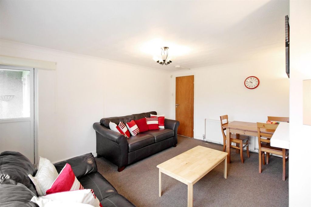 Property photo 3 of 21 3 - Lounge 3.Jpg