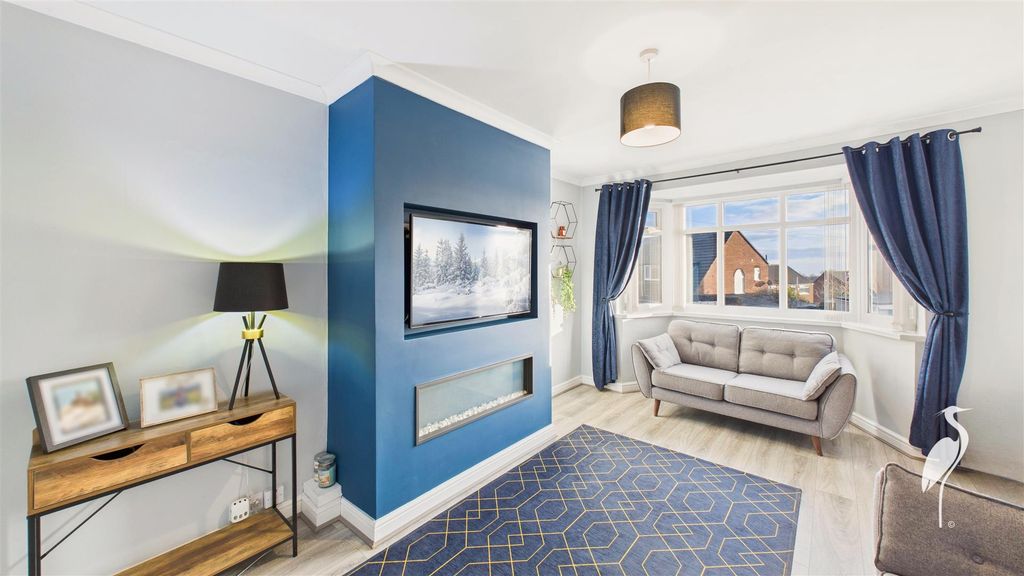 Property photo 2 of 29 Lounge