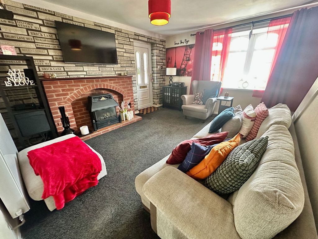 Property photo 2 of 16