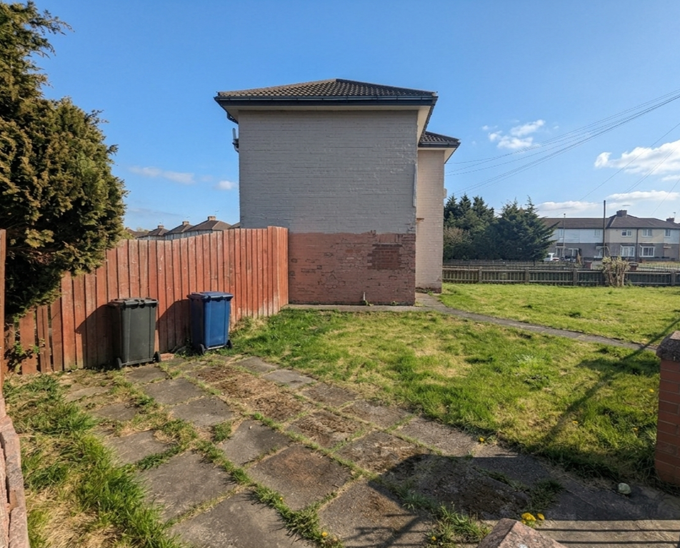 Property photo 2 of 20